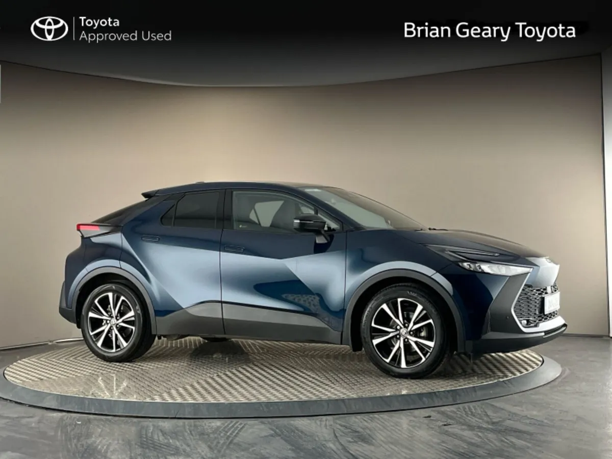 Toyota C-HR HYBRID SPORT - Image 1