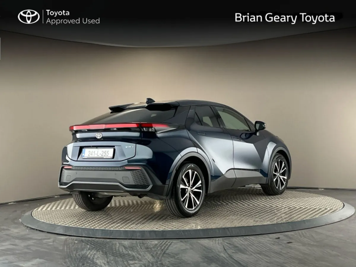 Toyota C-HR HYBRID SPORT - Image 2