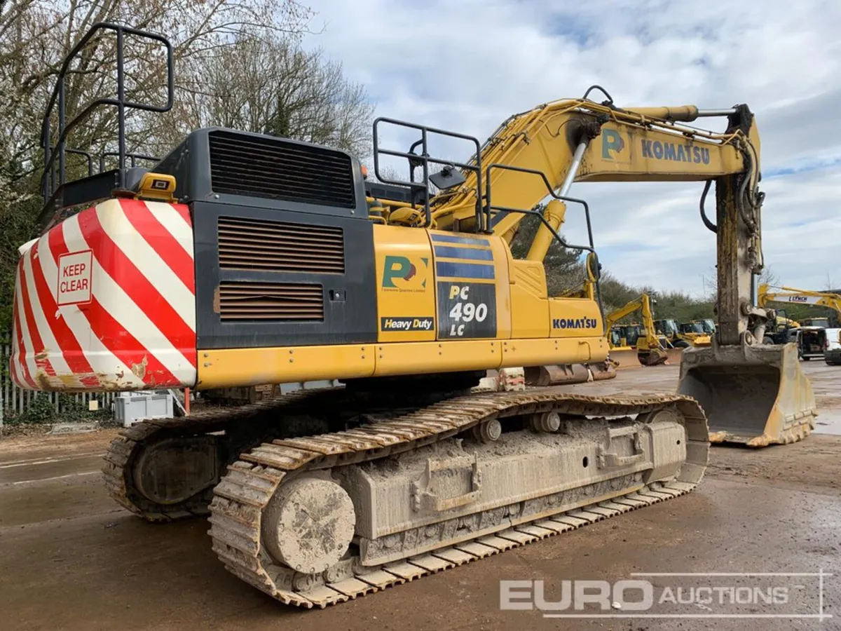 2019 Komatsu PC490LC-11E0 - Image 4
