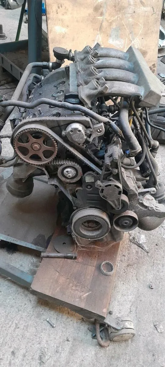 VW Transporter T5 2005 & Audi A4 2004 for breaking - Image 3