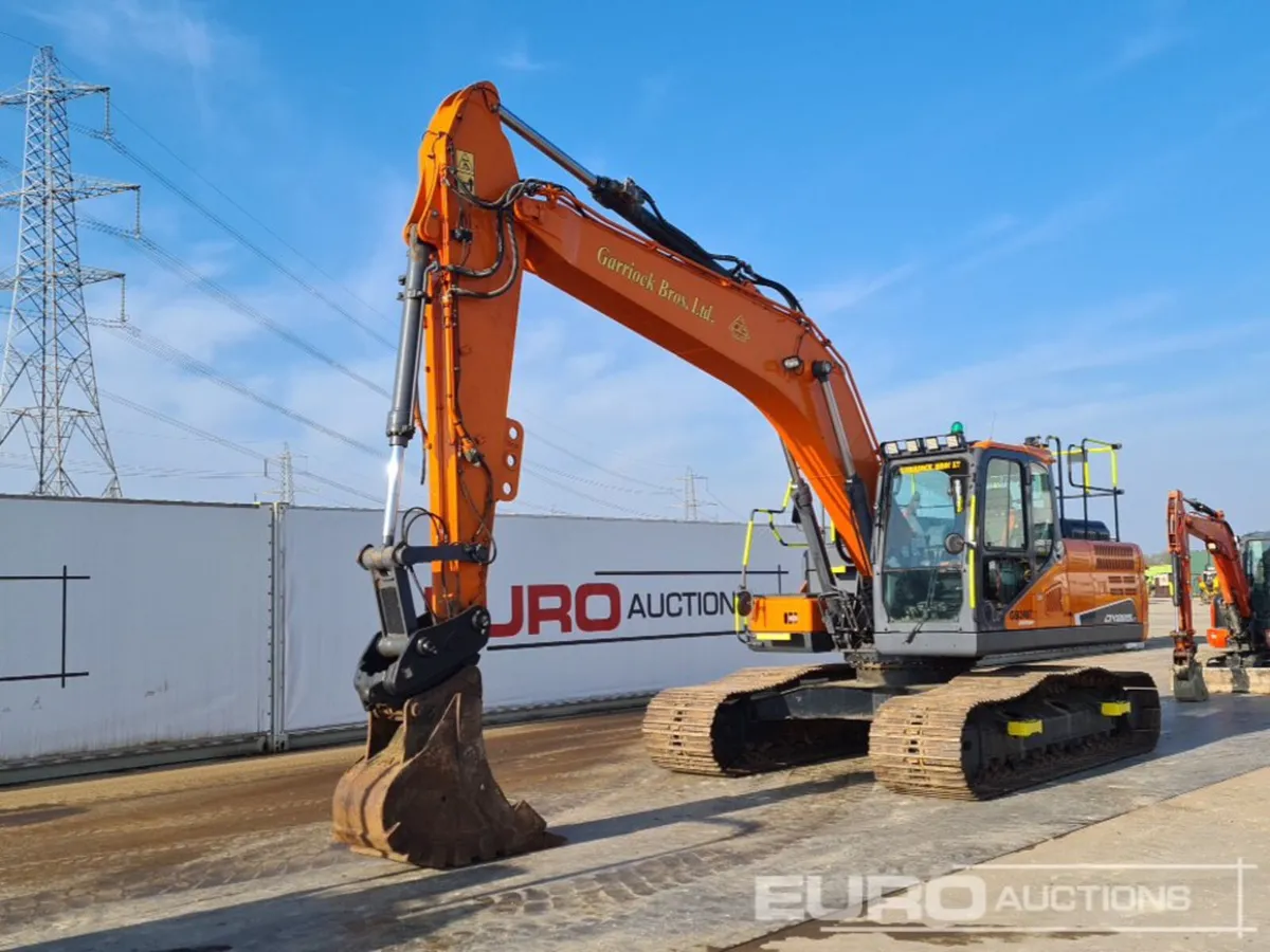 2018 Doosan DX225LC-5 - Image 1