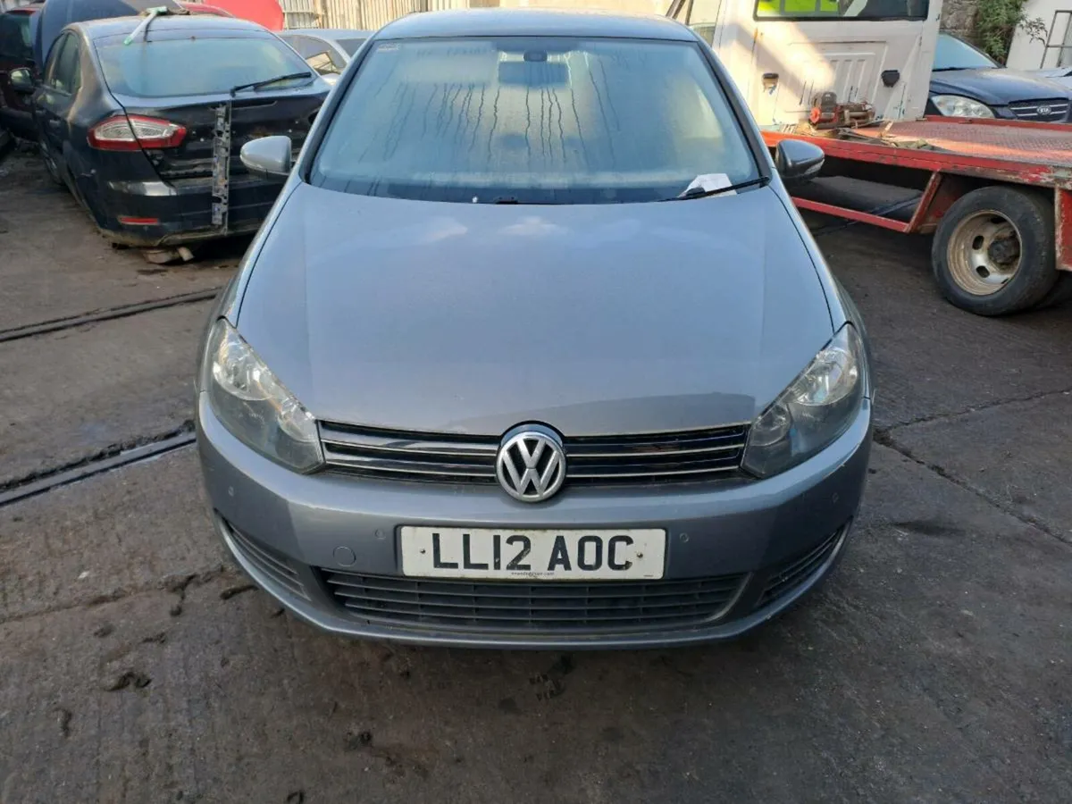 12 Vw Golf 1.4 tsi  breaking for parts - Image 1