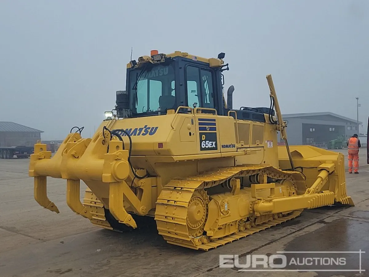 2019 Komatsu D65EX-18 - Image 2
