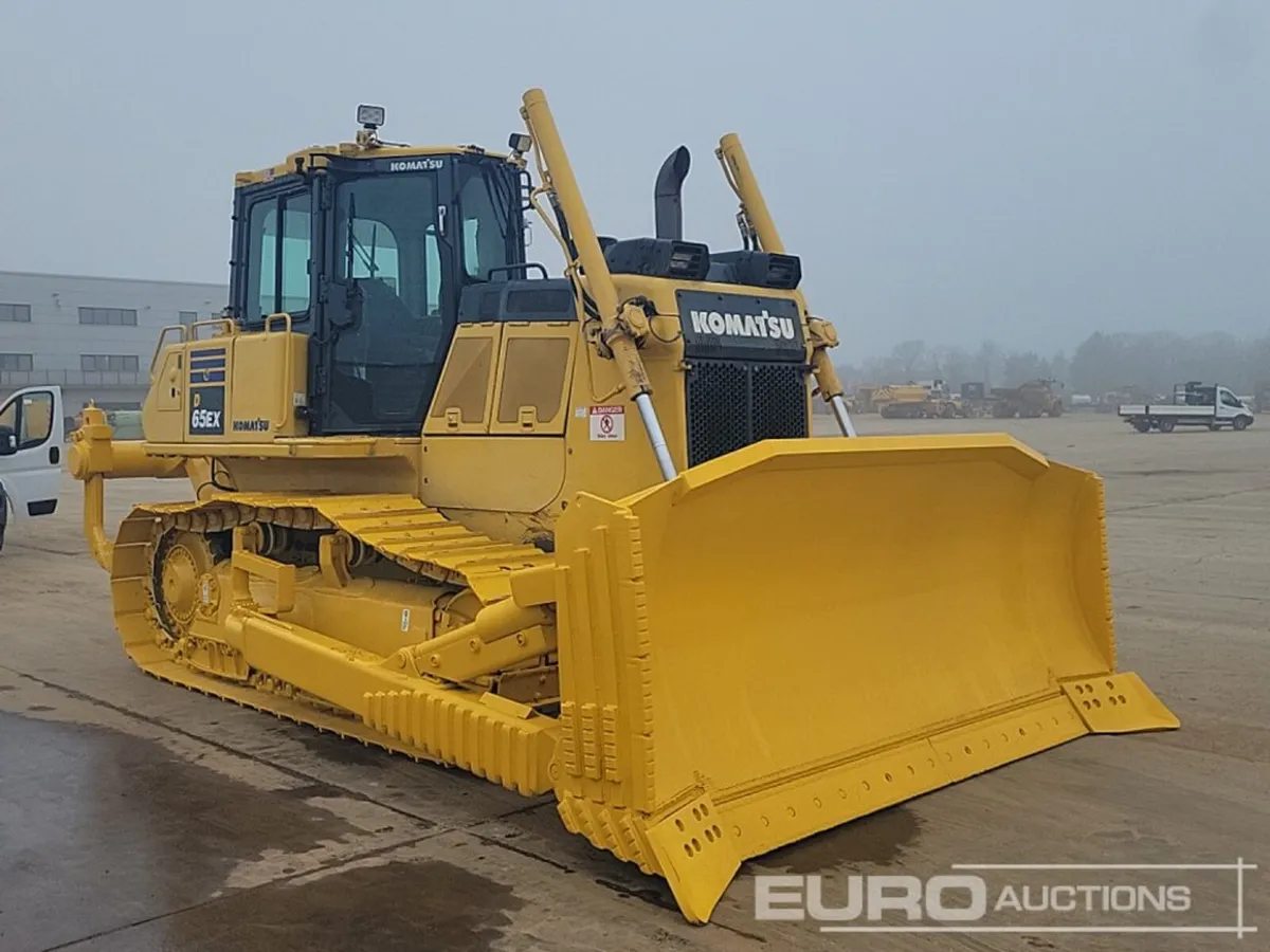2019 Komatsu D65EX-18 - Image 3