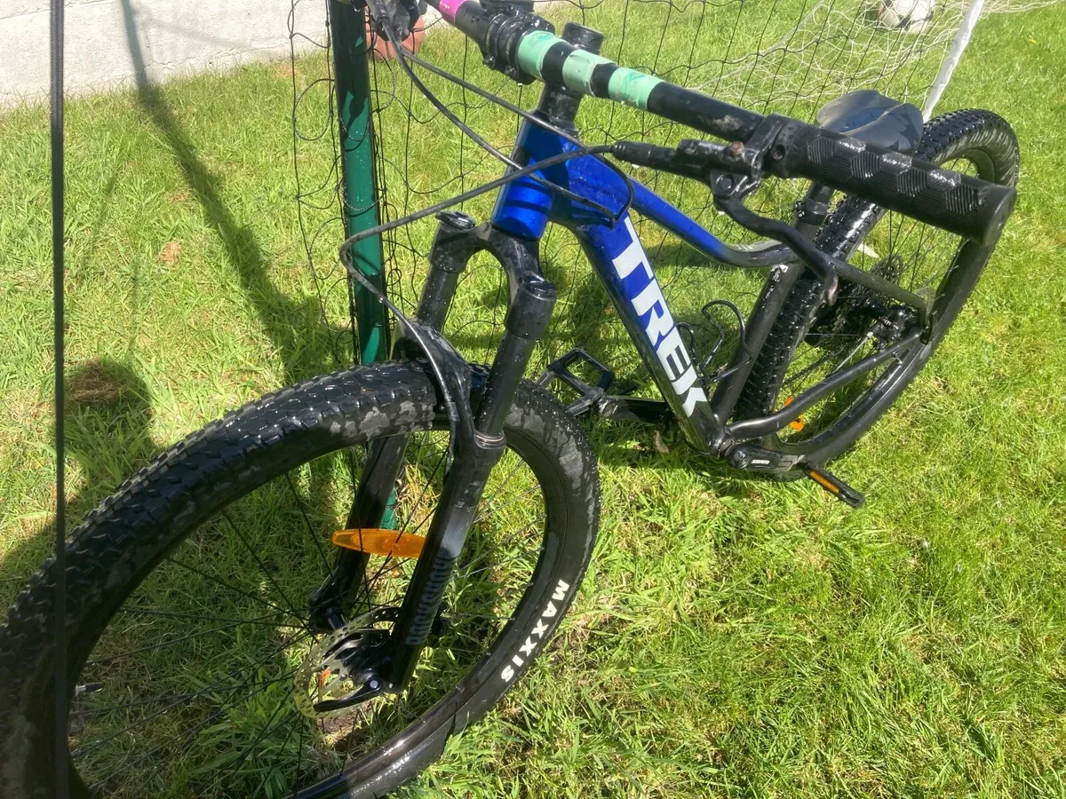 2024 trek marlin 8 S/M frame (mint condition) - Image 1