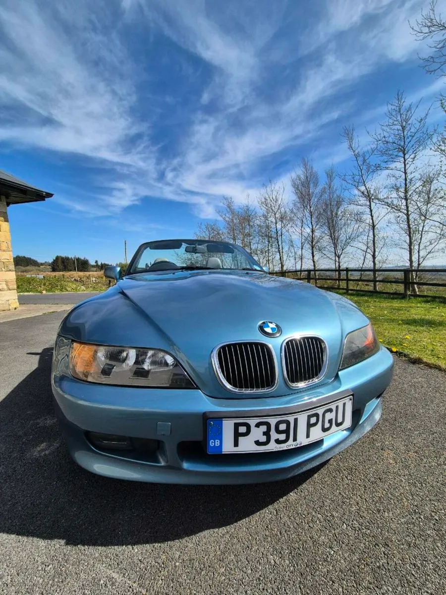 BMW Z3 1997 Classic - Image 2