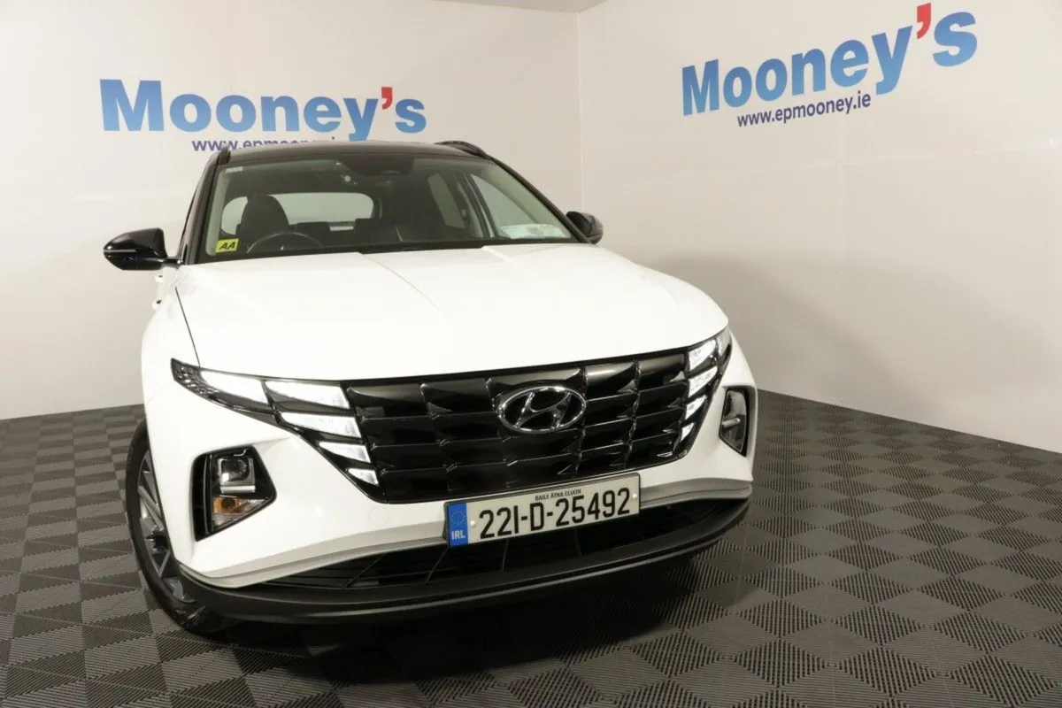 Hyundai Tucson Executive 1.6l Diesel SUV - Image 2