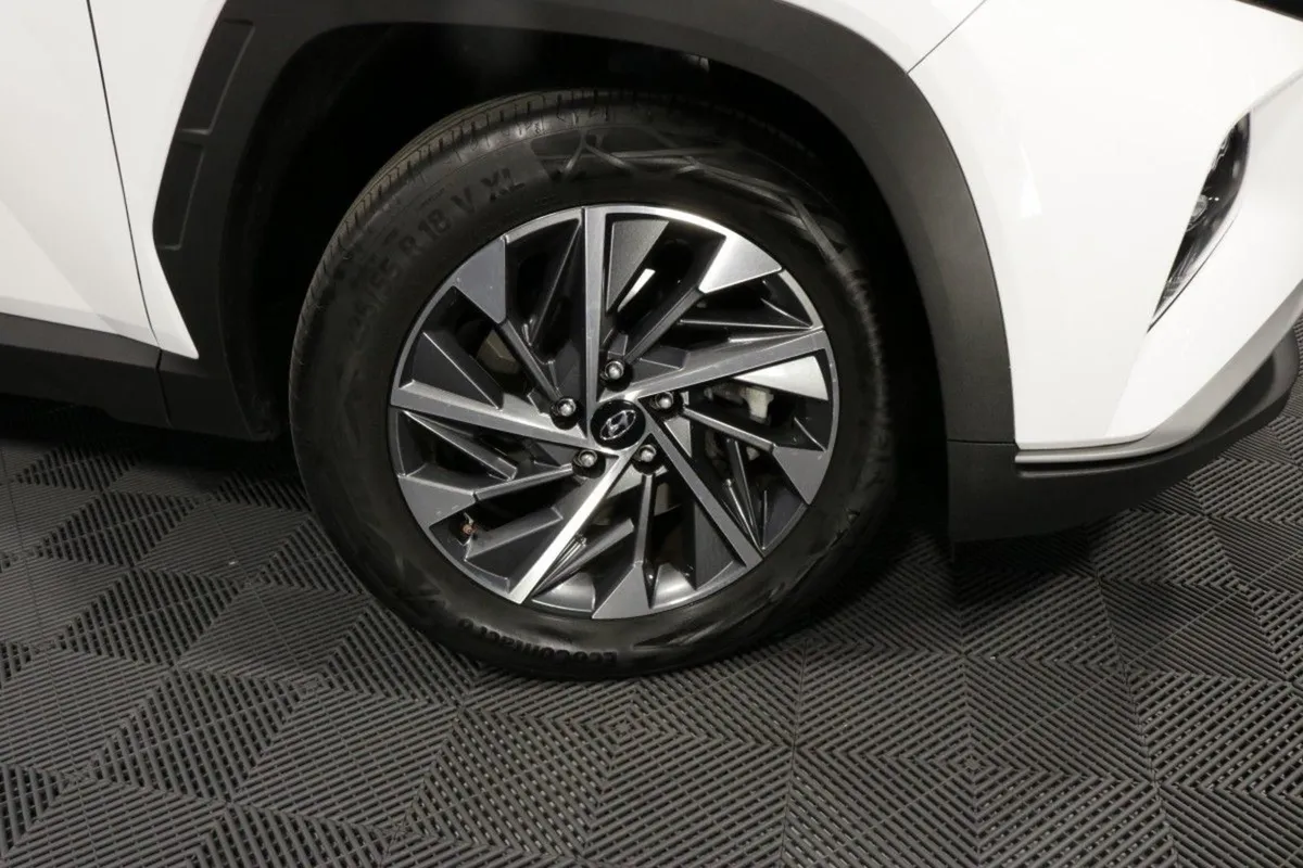 Hyundai Tucson Executive 1.6l Diesel SUV - Image 3