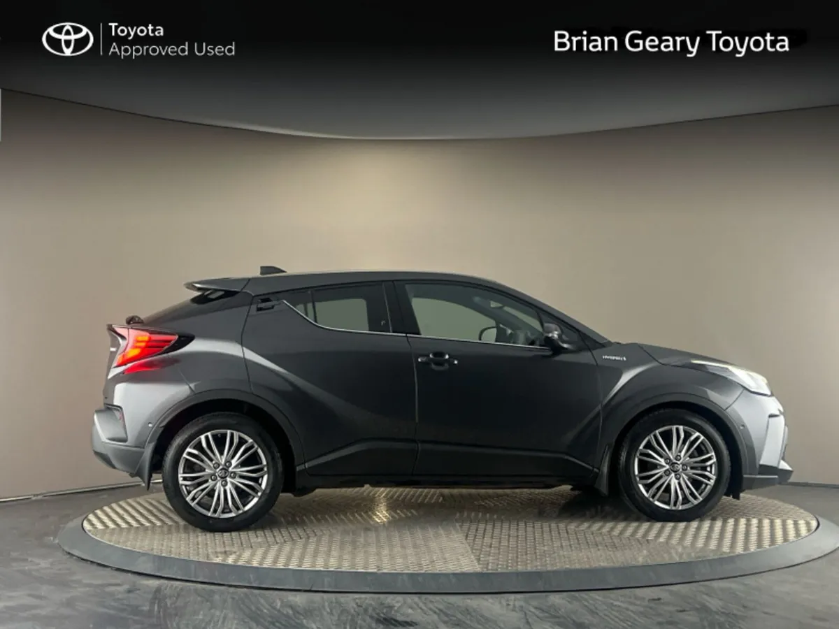 Toyota C-HR HYBRID SOL - Image 3
