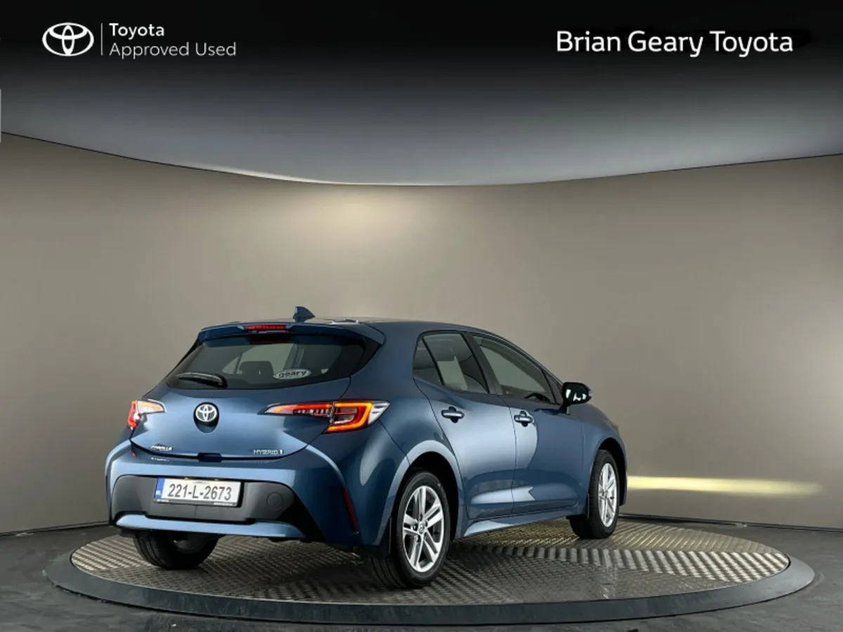 Toyota Corolla HYBRID LUNA H/B - Image 2