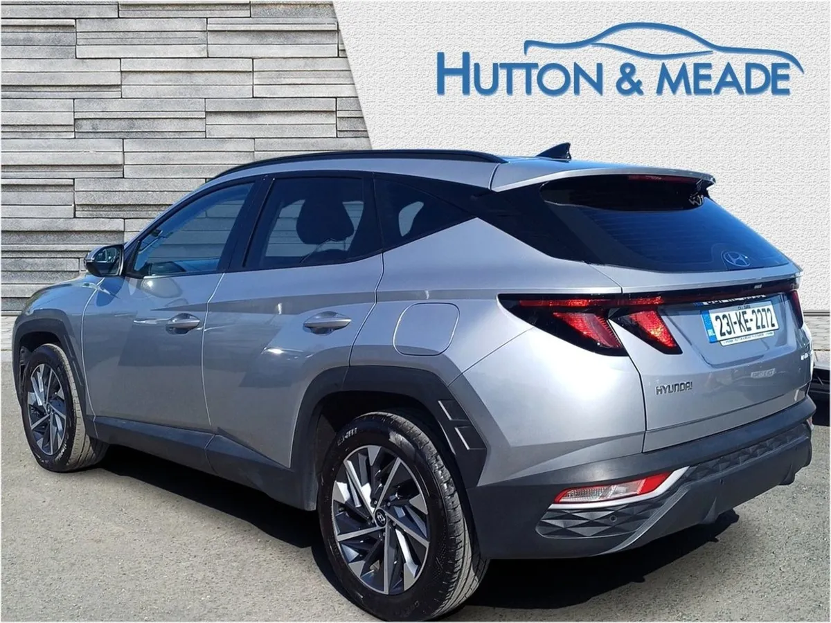Hyundai Tucson Executive 1.6 Diesel 5dr - Image 3