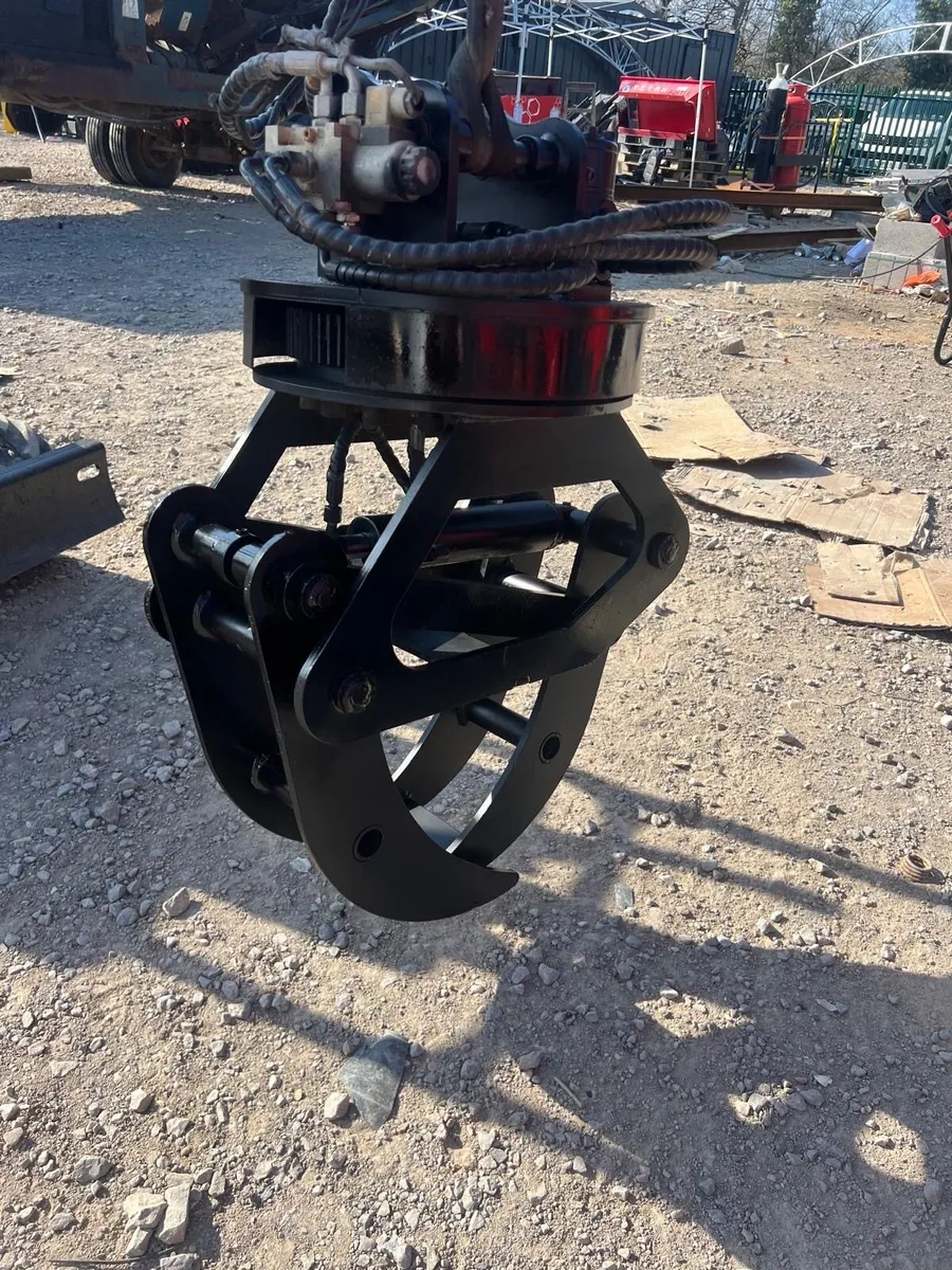 Rotational Grab for 2-3.5t excavator - Image 4