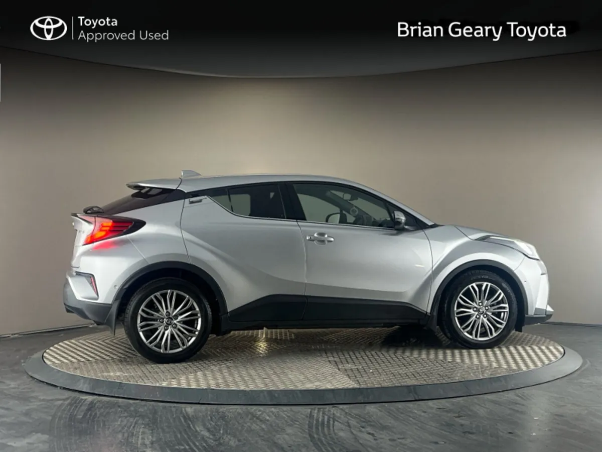 Toyota C-HR HYBRID SOL - Image 3