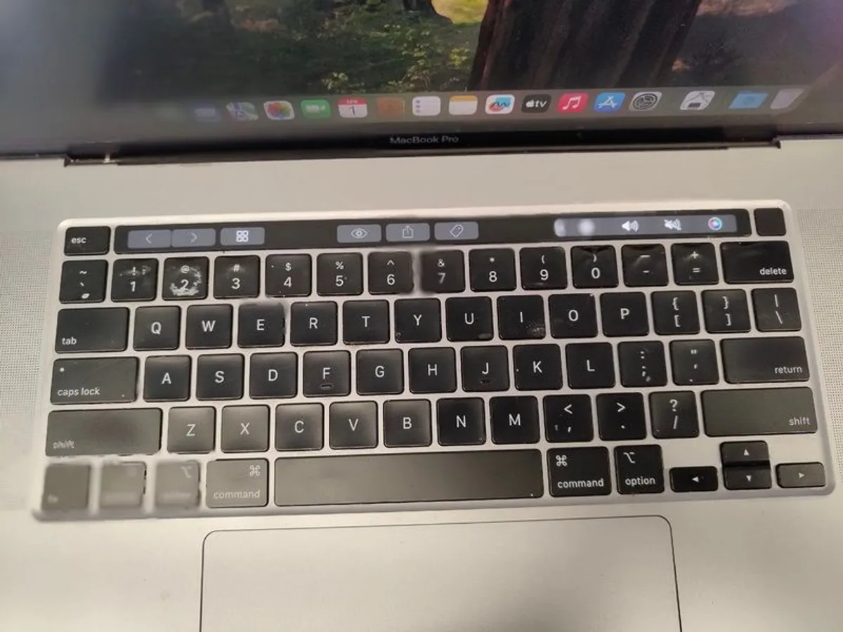 Touch Bar MacBook Pro A2141 2019 16" 2.4GHz  i9-9980HK 9th Gen. 32GB RAM 512GB SSD (Battery Cycle: 1237) - Image 3