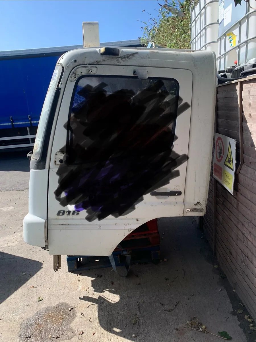 Mercedes axor 1824 Atego 817 for breaking - Image 3