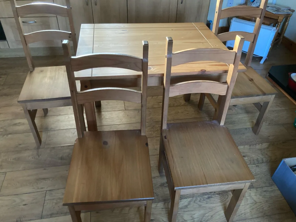 Kitchen table & chairs - Image 4