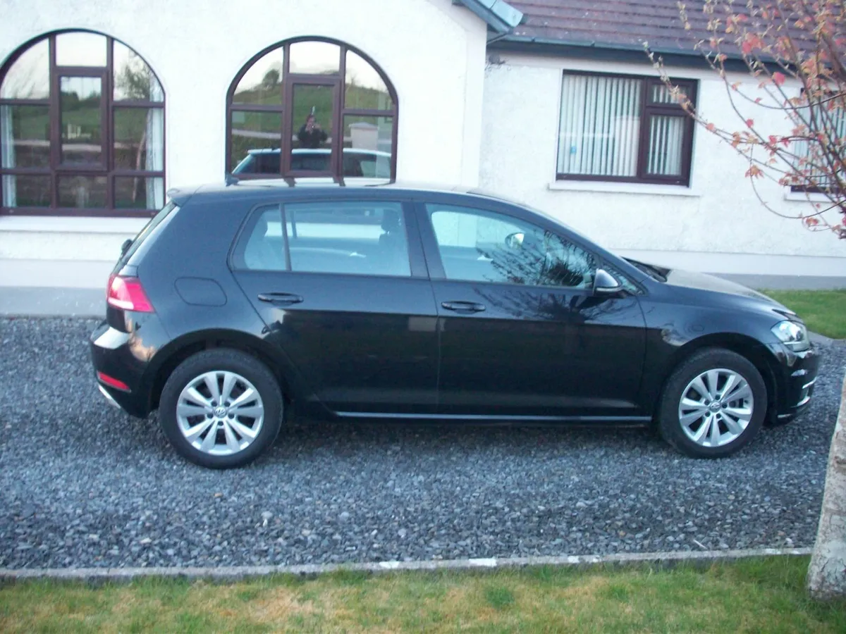 Volkswagen Golf 1.6tdi  Comfortline 115HP 2020 - Image 1