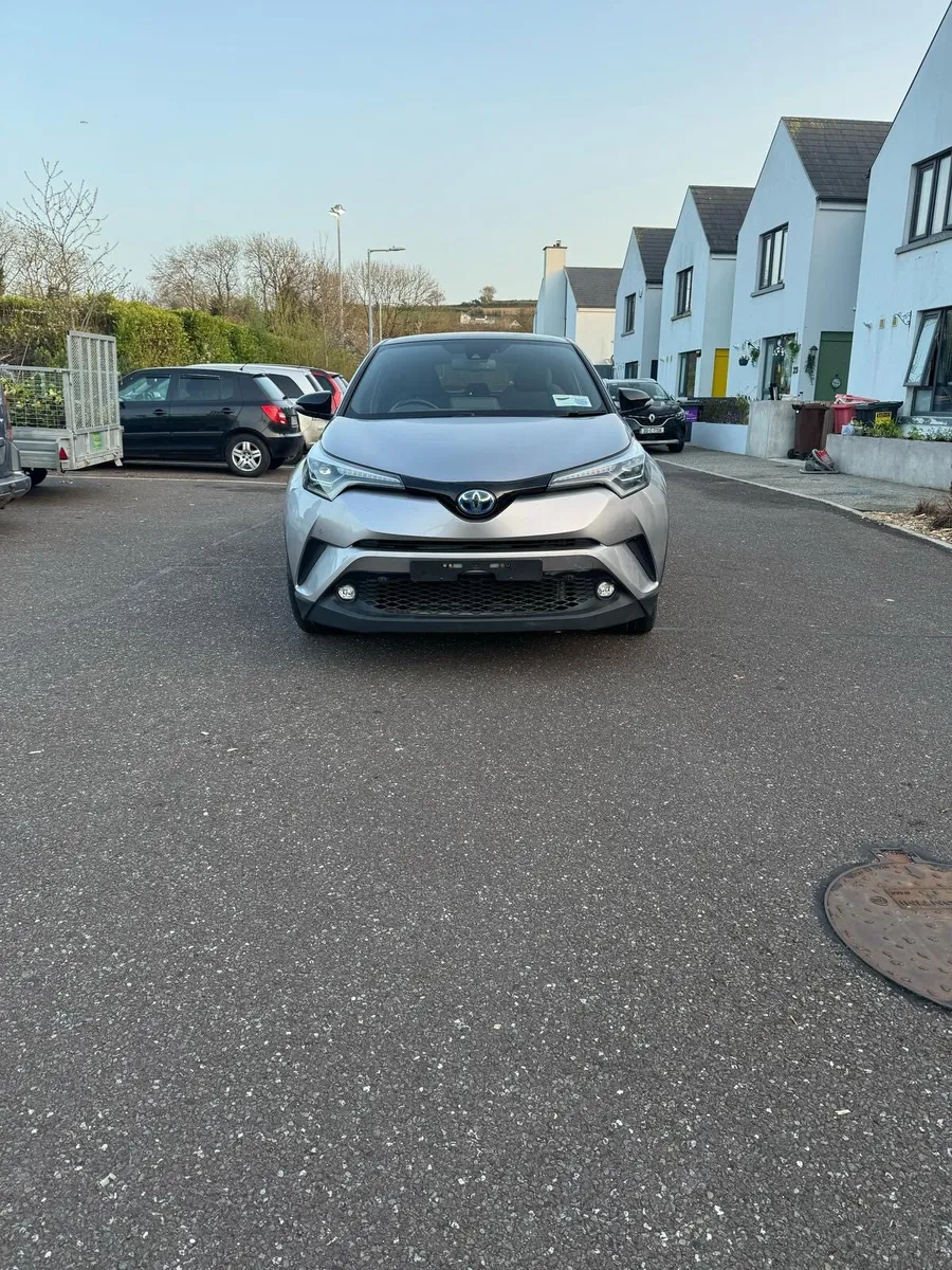 Toyota C-HR 1.2 Manual 60 k klm - Image 1