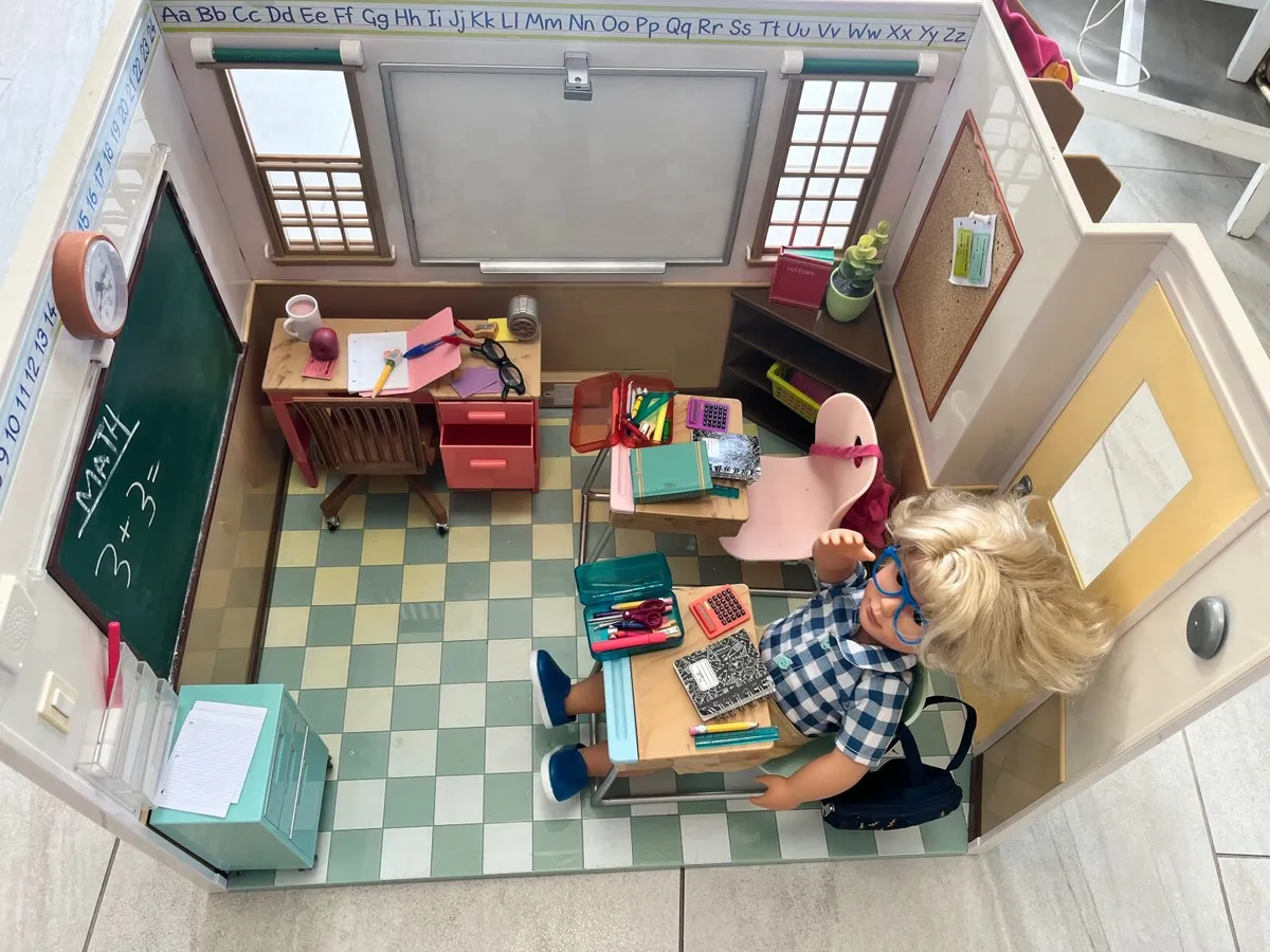 Toys - Image 3