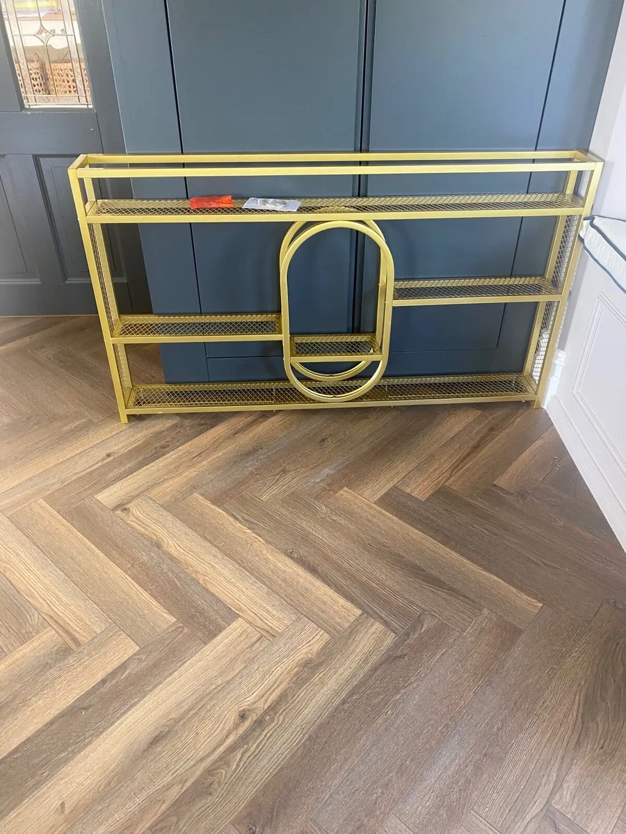 Wall mounted drinks unit - Image 2