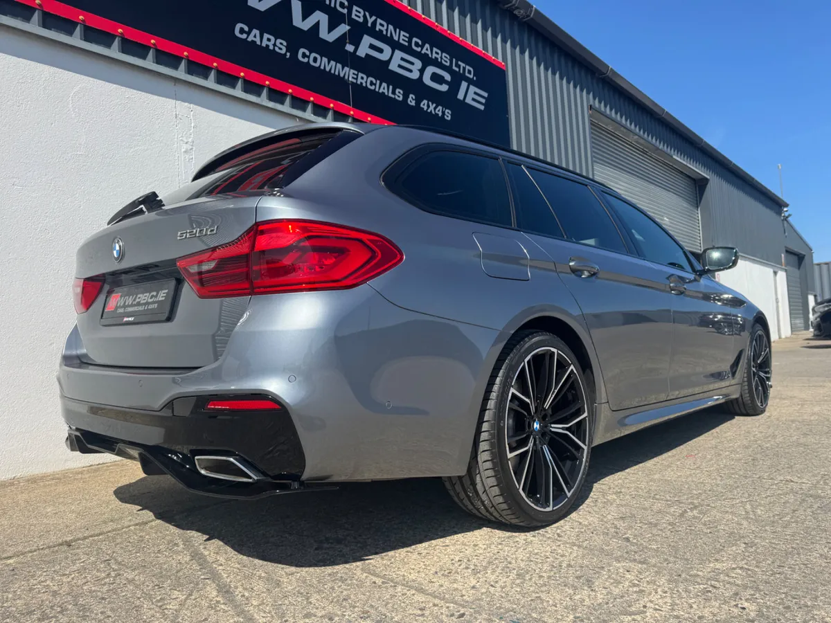 BMW 5-Series 520D M Sport Touring 2019 - Image 4