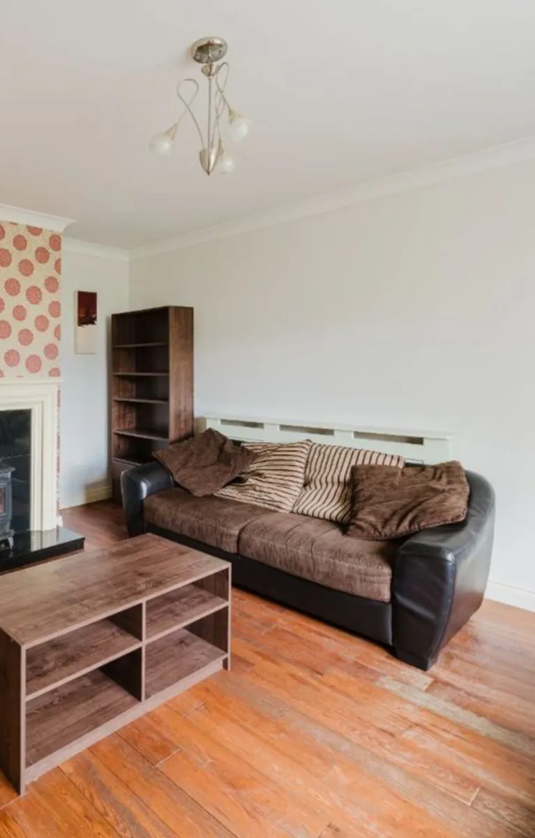 3 seater and 2 seater matching sofa - Image 2