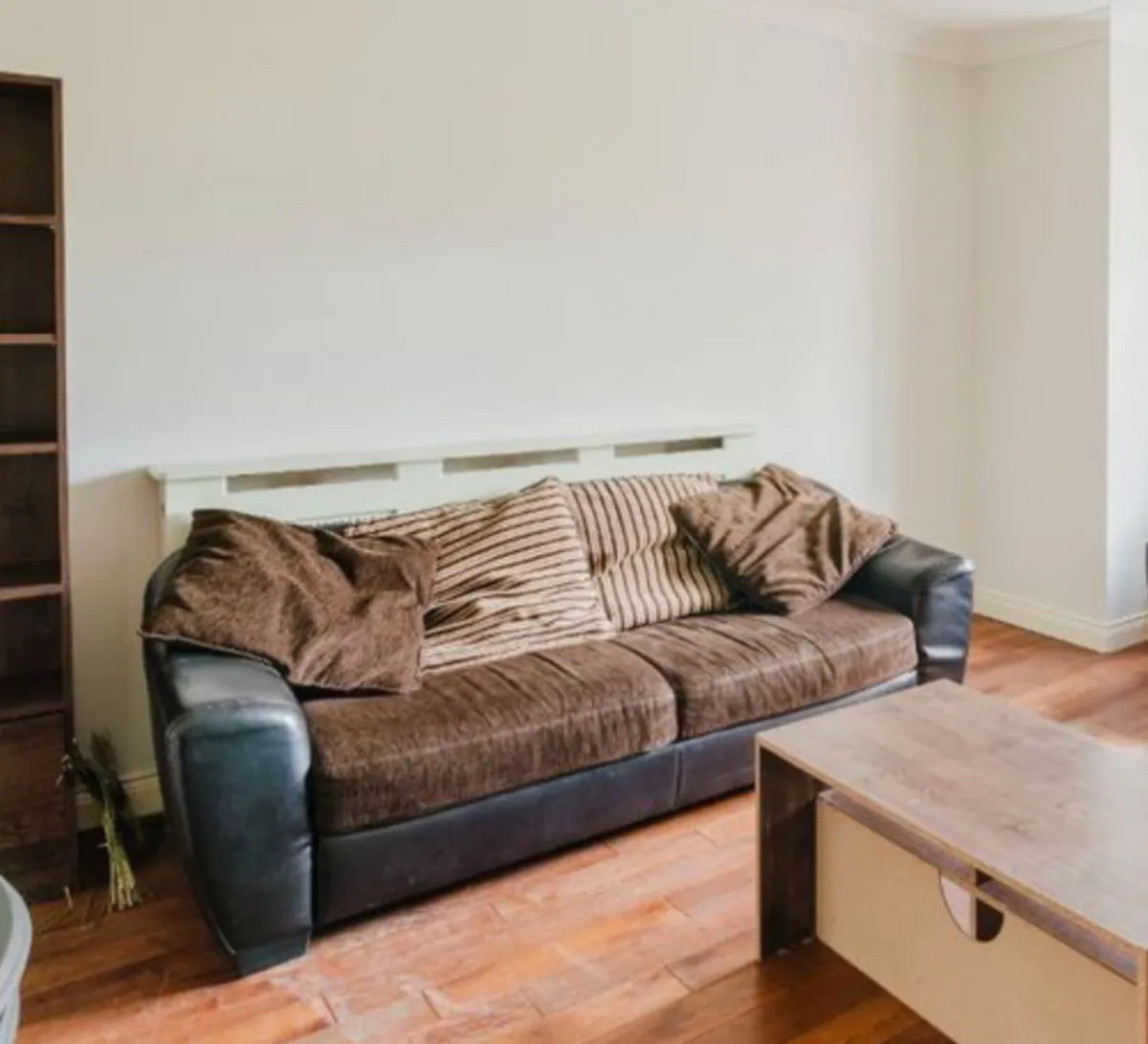 3 seater and 2 seater matching sofa - Image 3