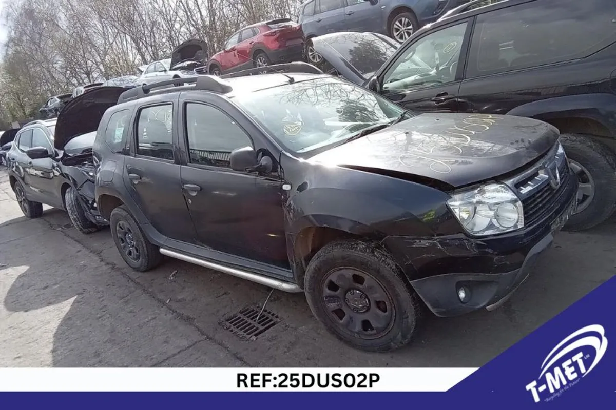 2013 DACIA DUSTER BREAKING FOR PARTS - Image 1