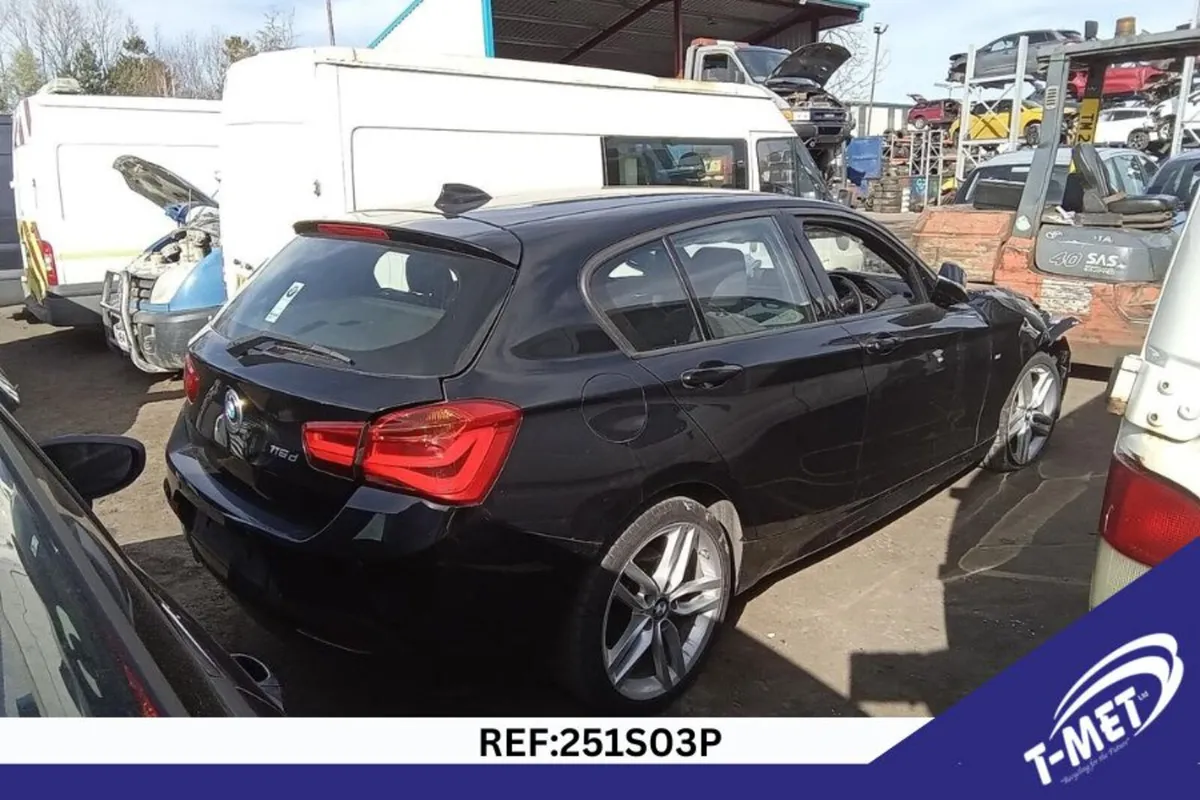 2017 BMW 1 SERIES BREAKING FOR PARTS - Image 1