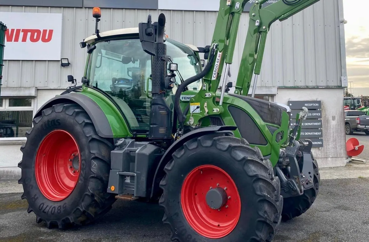 Fendt 513 Vario S4 - €98,000 + VAT - Image 1