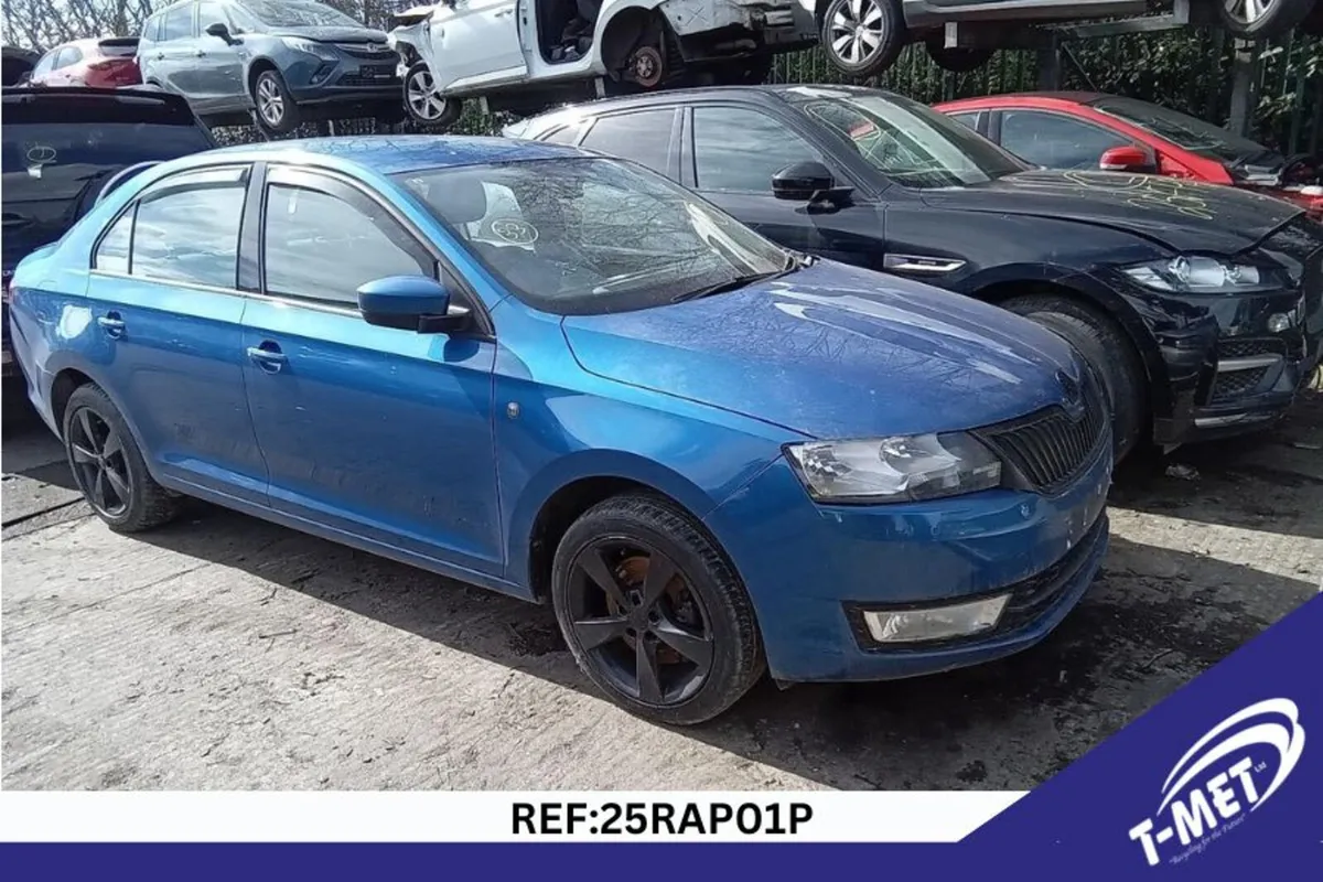 2015 SKODA RAPID BREAKING FOR PARTS - Image 1