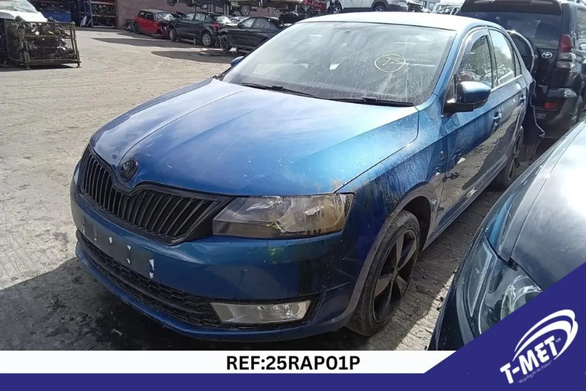 2015 SKODA RAPID BREAKING FOR PARTS - Image 3
