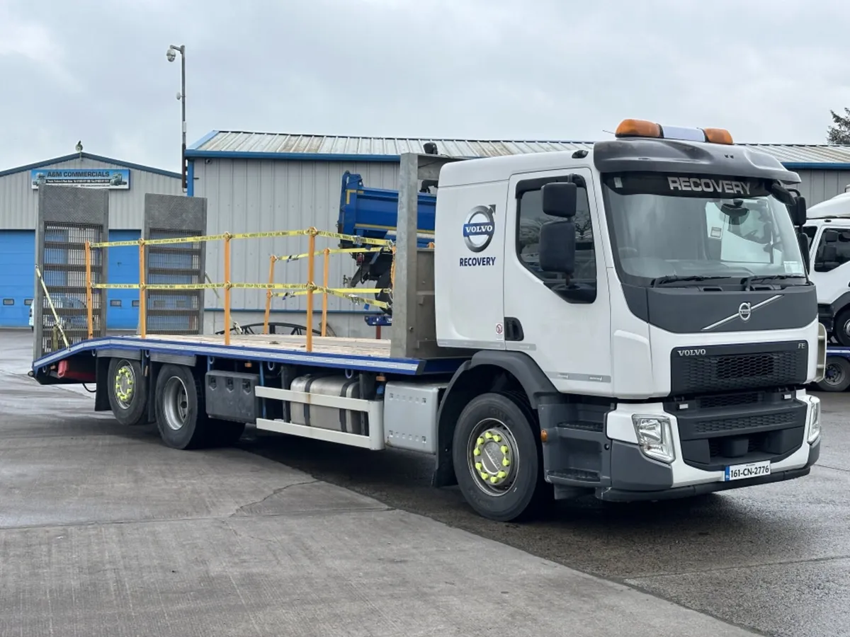 2016 VOLVO FE 320 BEAVERTAIL 26 TONNE 6X2 - Image 1