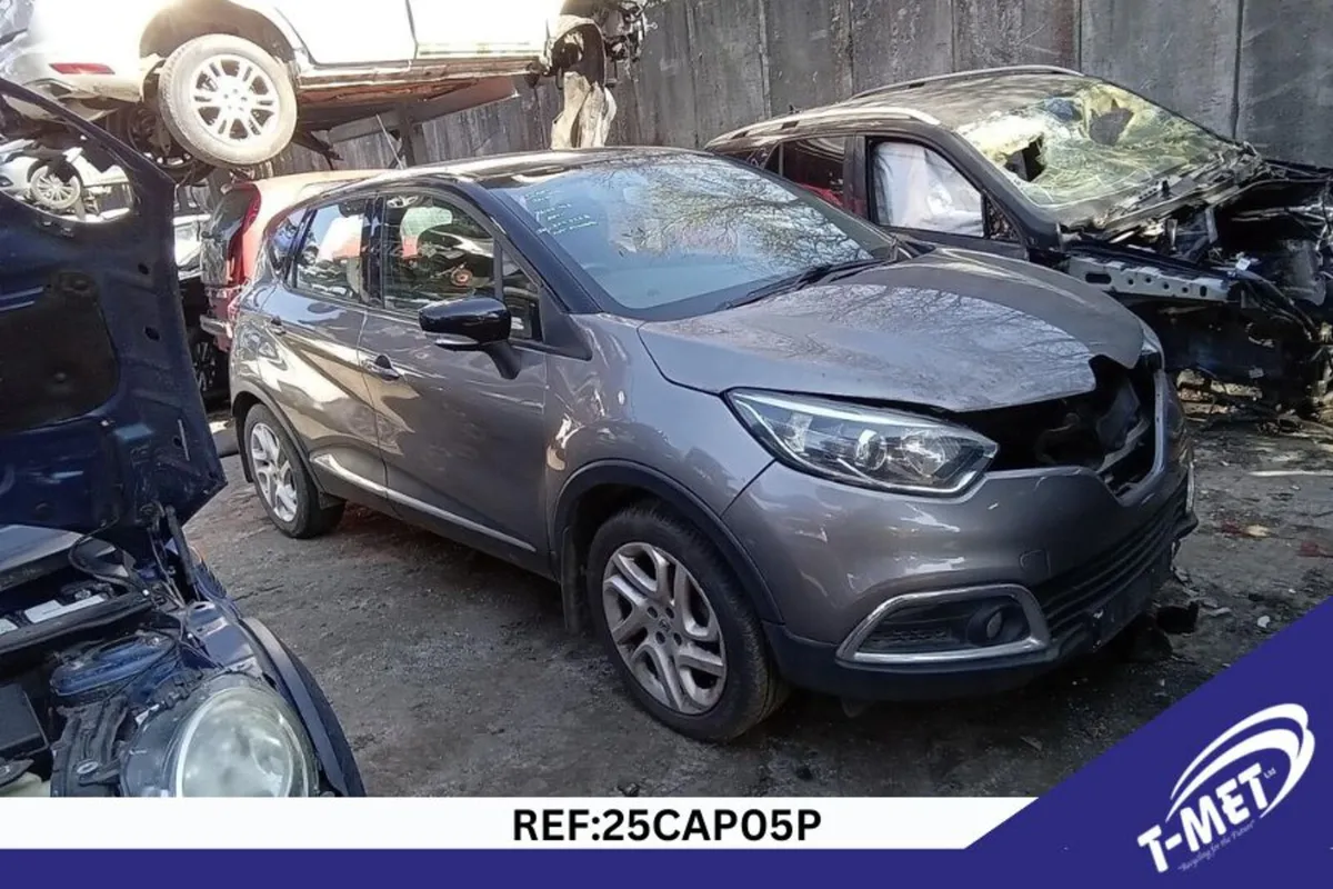 2015 RENAULT CAPTUR BREAKING FOR PARTS - Image 1