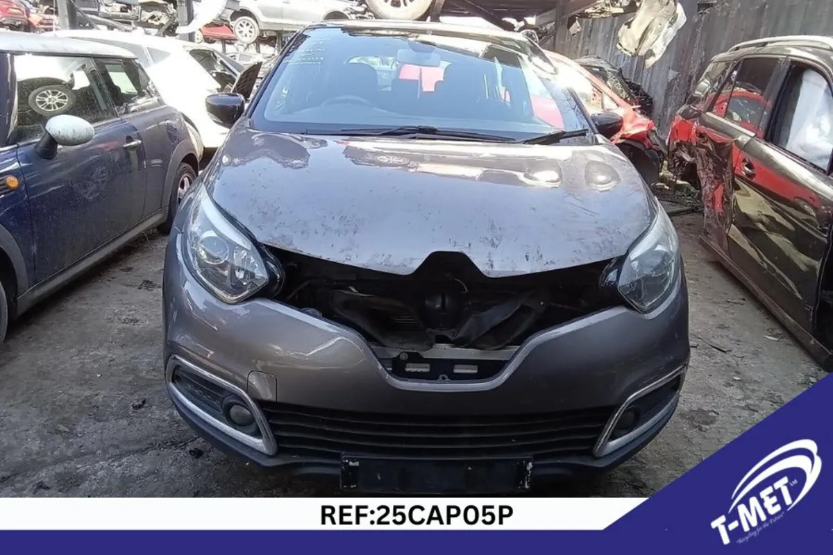 2015 RENAULT CAPTUR BREAKING FOR PARTS - Image 2