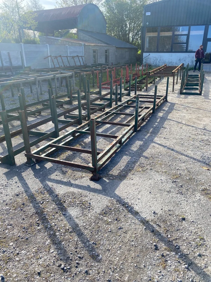 Stillages - Image 2