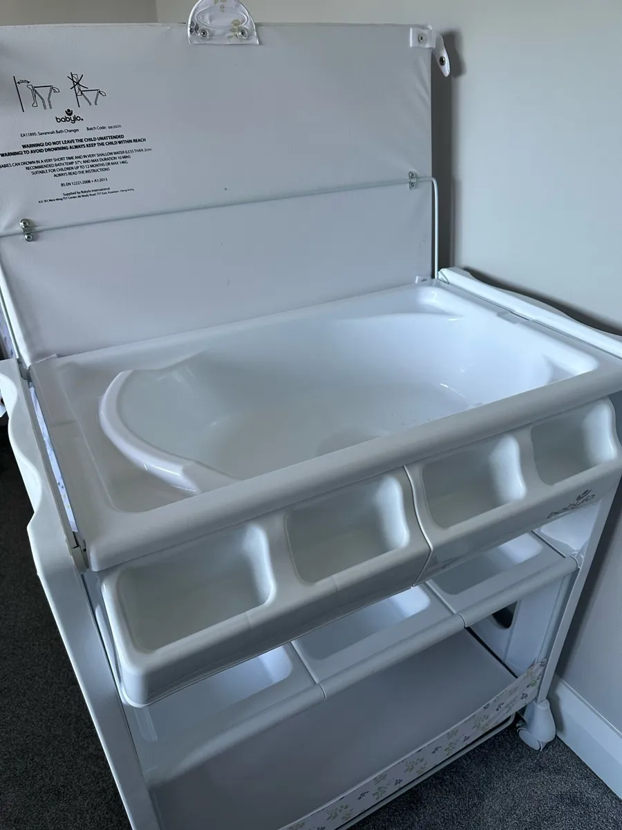 Babylo Changing and Bath Unit - Image 3