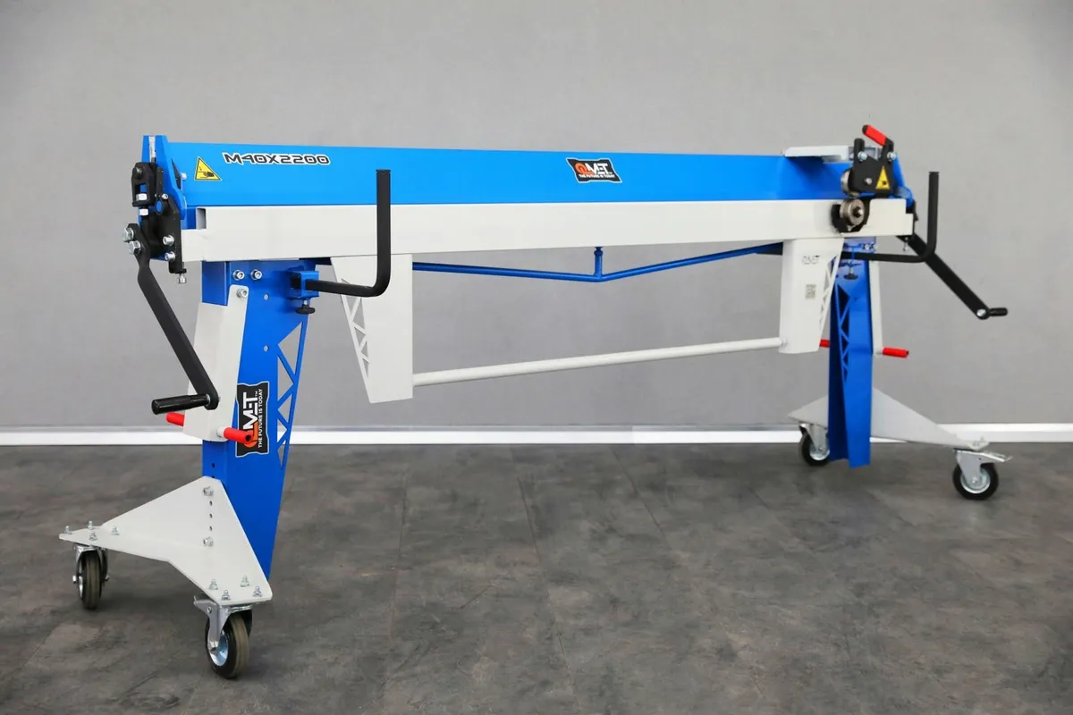 Sheet metal folders M40x2200 with rollershears . - Image 1