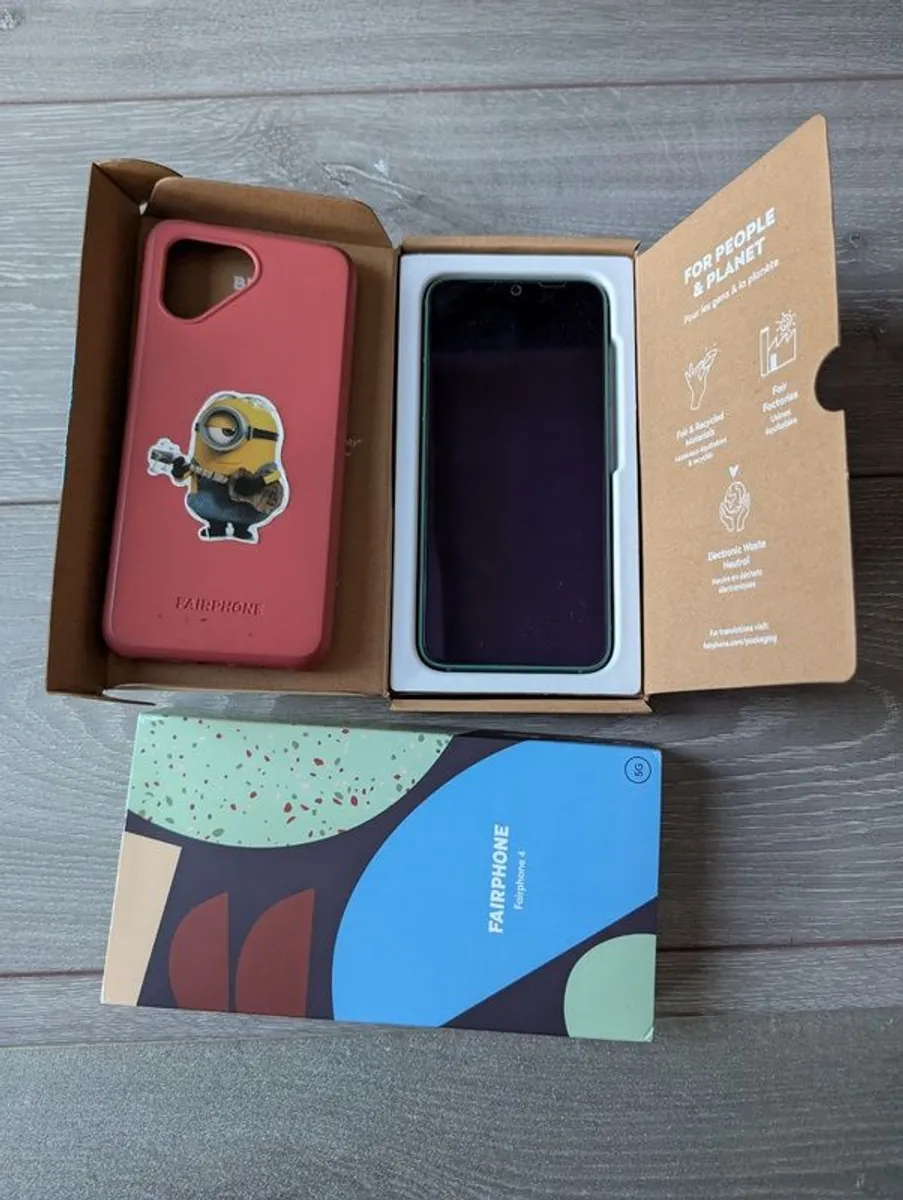 Dual SIM Fairphone 4 256GB / 8BG RAM incl case and protective screen