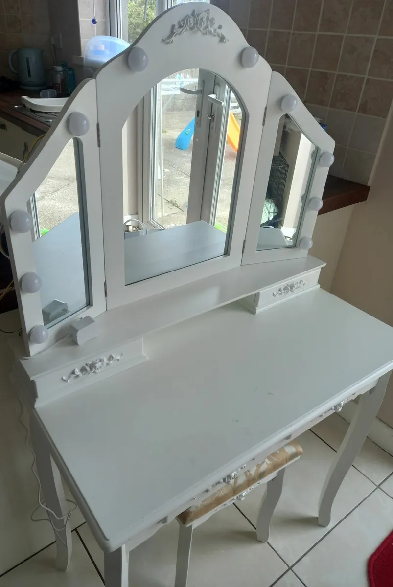 Vanity unit - Image 1