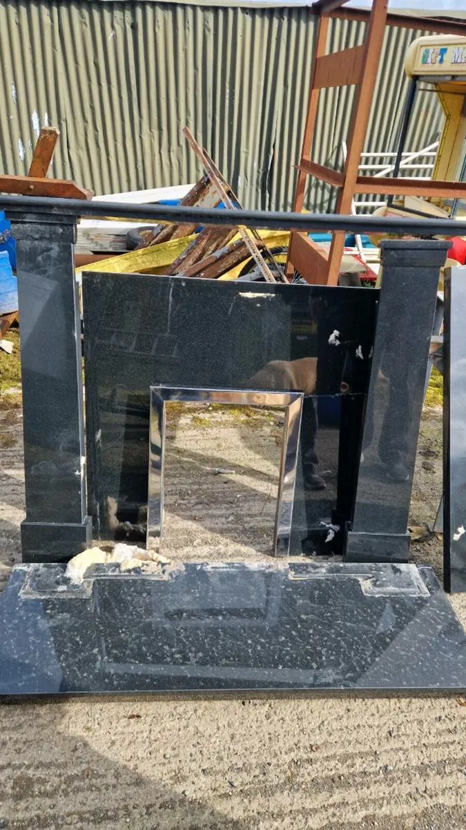 Black marble fire place - Image 1