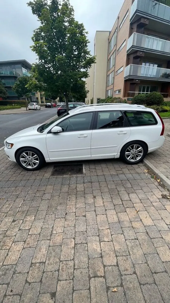 2011 Volvo V50 Es Drive - Image 3