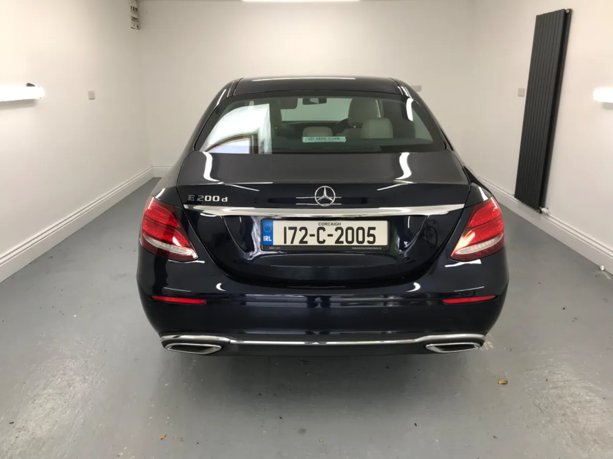 Mercedes-Benz E-Class 2017 - Image 4