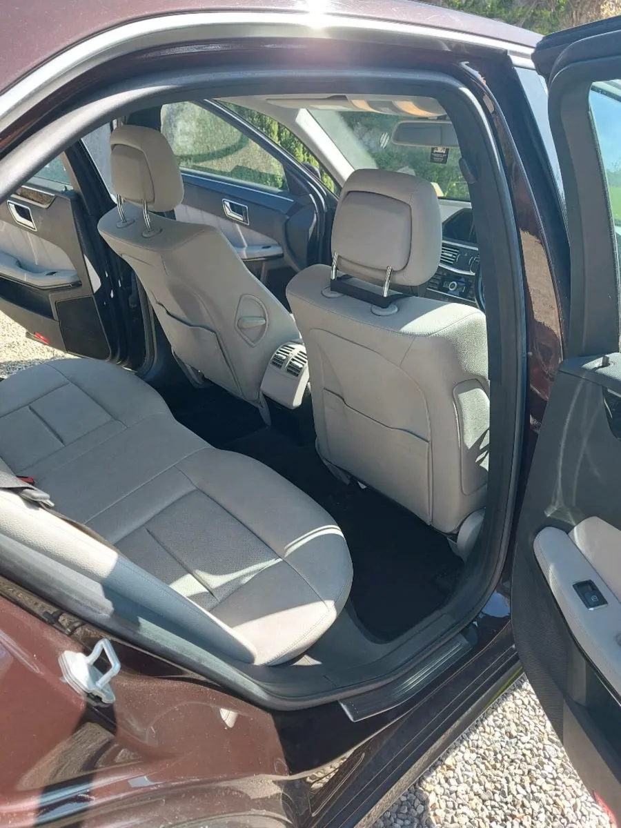 Mercedes E200 - Image 3
