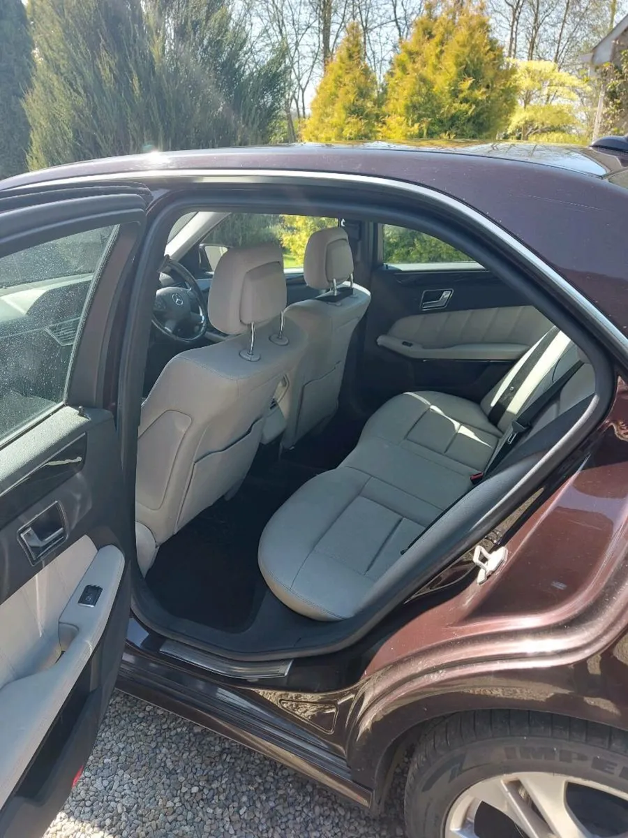 Mercedes E200 - Image 4