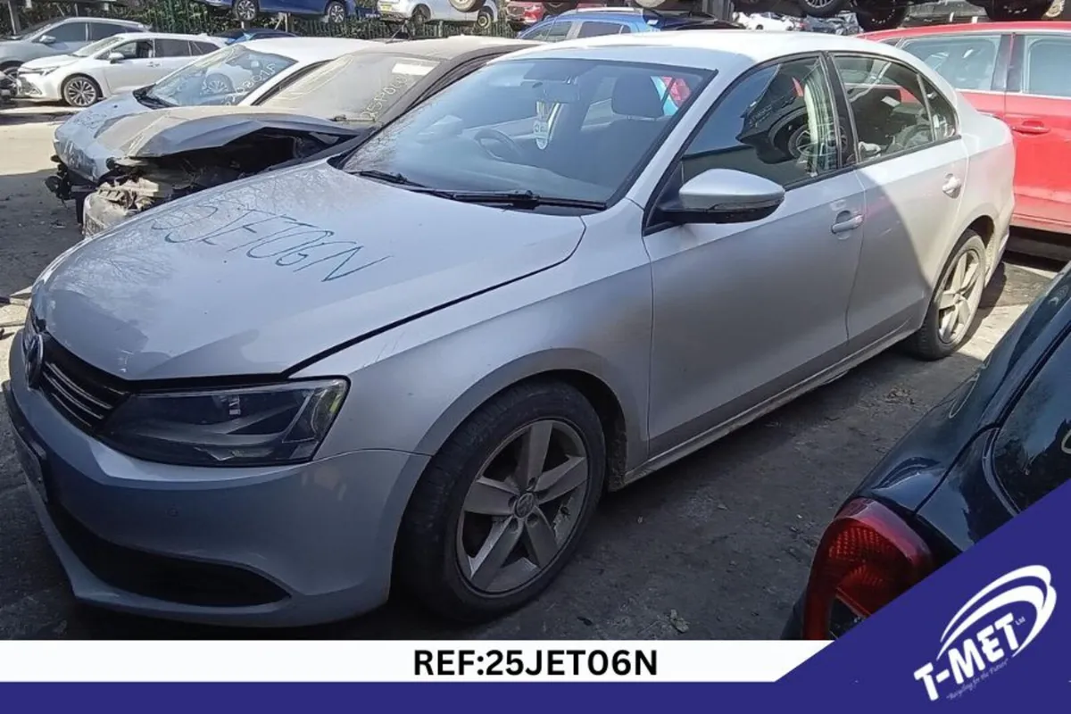 2013 VOLKSWAGEN JETTA BREAKING FOR PARTS - Image 2