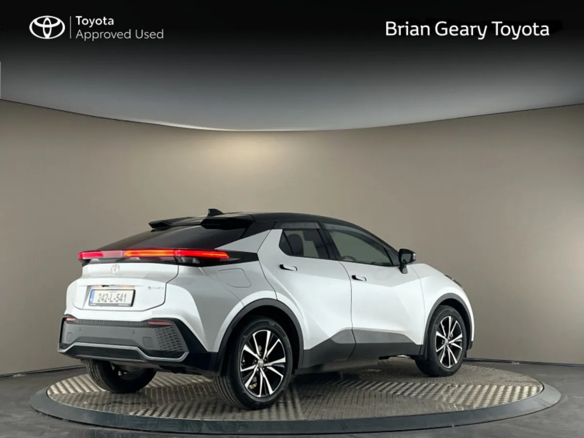 Toyota C-HR C-HR PHEV SPORT+ - Image 2