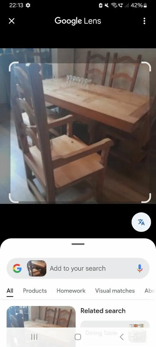 Table and chairs - Image 1