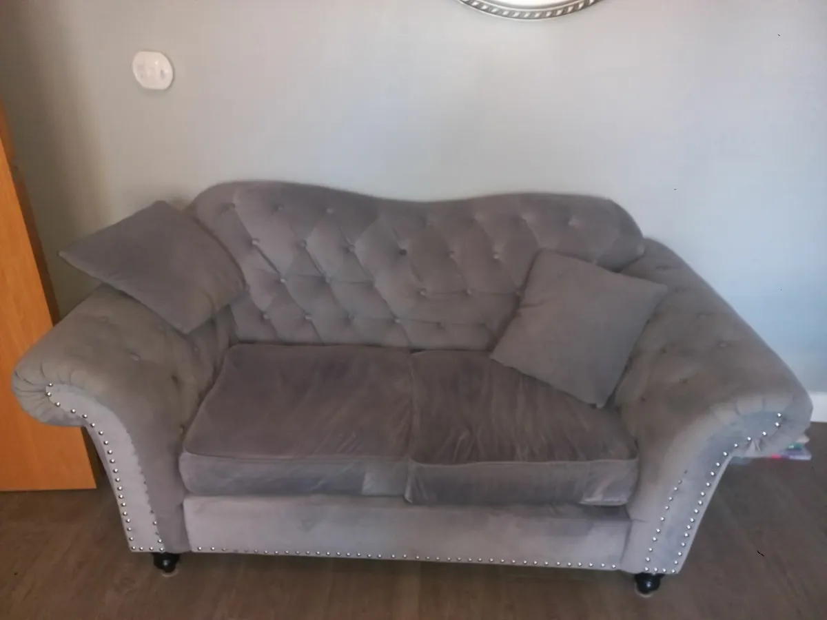Suite furniture - Image 1
