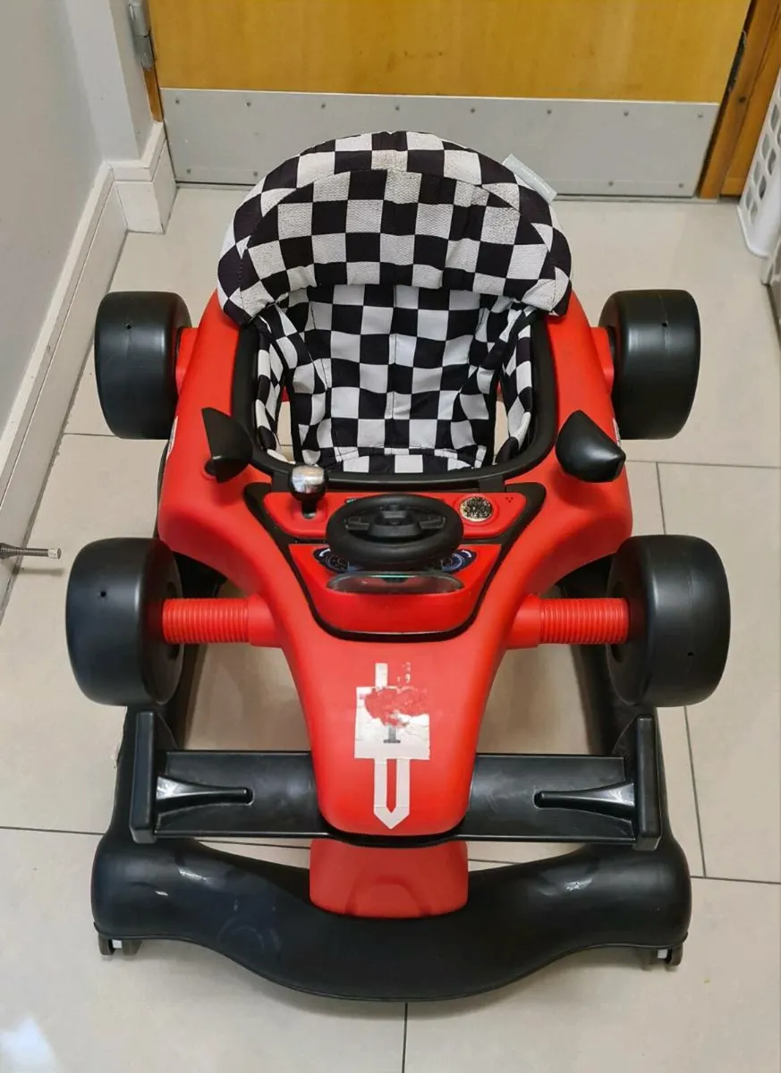 Baby walker Ferrari - Image 1